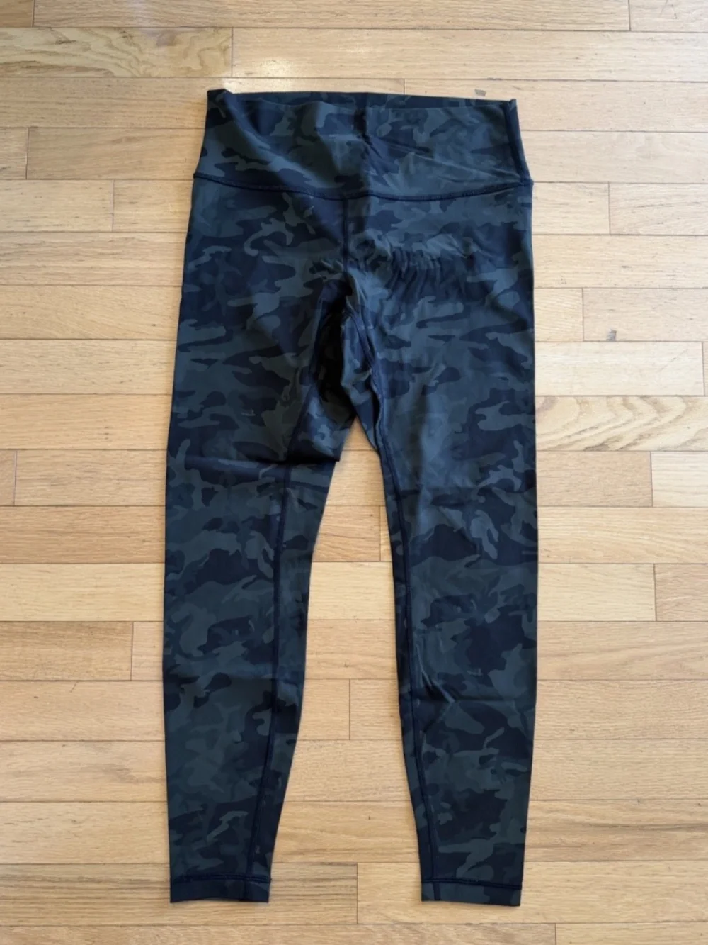 Lululemon Wunder Under High-Rise Camo Leggings- Size 10- EUC- Dark Green
